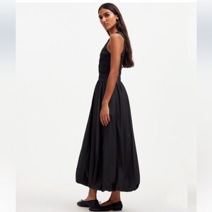 Madewell The Melody Bubble-Hem Smocked Midi Dress in Black